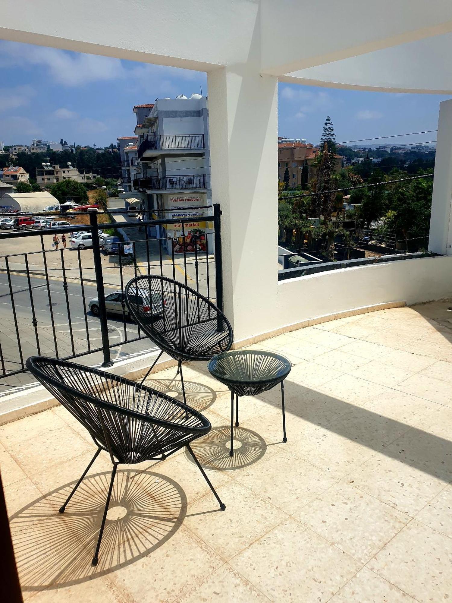 Spacious 2 Bedroom Appartment Near Mall -Internet 1Gbps Pafos Dış mekan fotoğraf